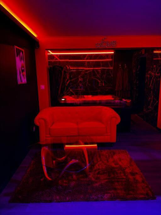 Love Room Passion Saint-Hilaire-de-Talmont Экстерьер фото